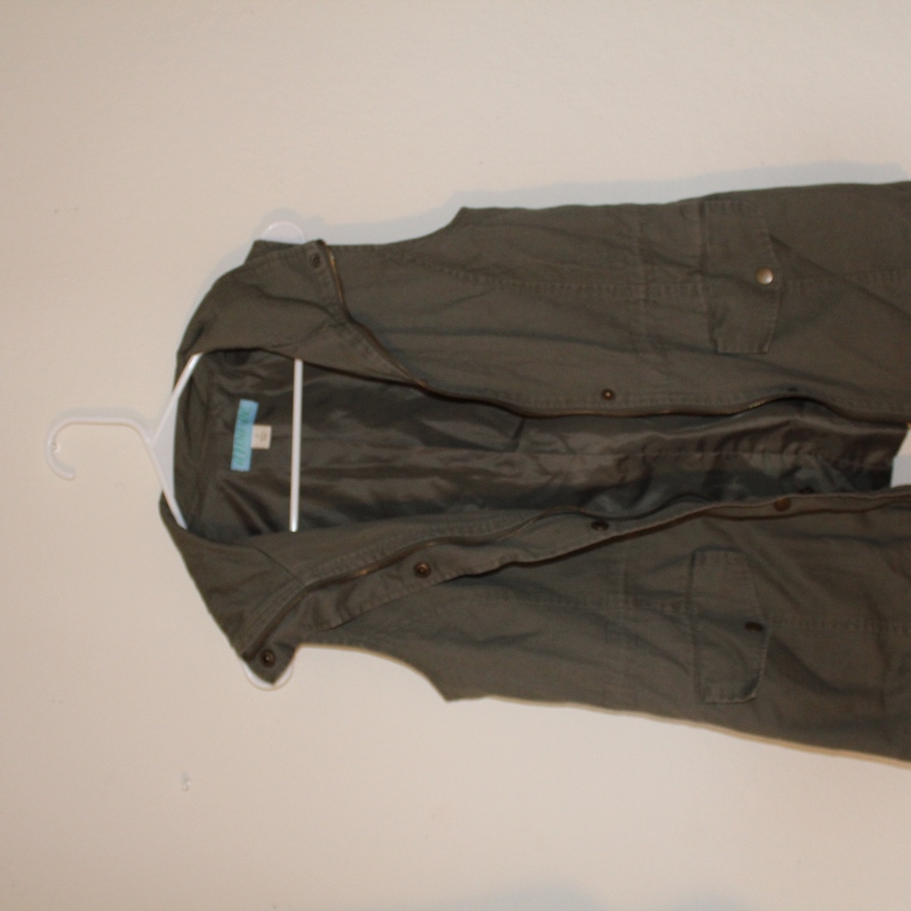 Francesca's Green Cargo Vest